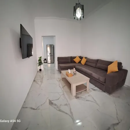 Modern Abode Near Metro Attiki Athens